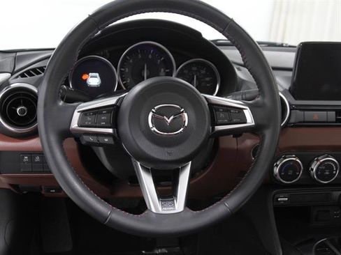 Used 2019 MAZDA MX-5 Miata RF Grand Touring image 7