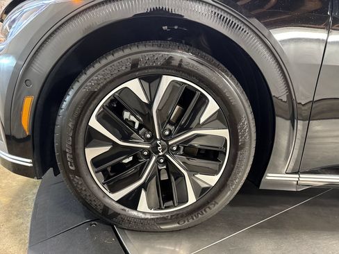 Certified 2024 Kia EV6 Wind w/ Wind Technology Package AWD/4WD image 2