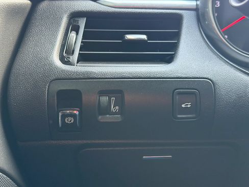 Used 2019 Chevrolet Impala LT FWD image 22