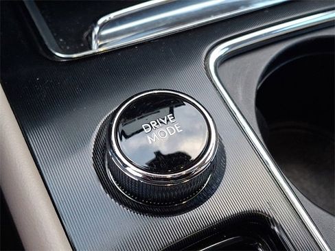 Used 2022 Lincoln Corsair AWD w/ Premium Package image 25