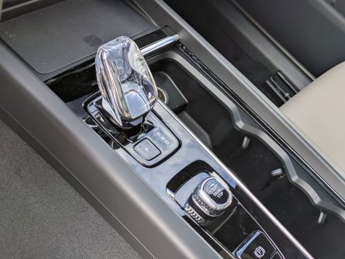 New 2026 Volvo XC60 B5 Plus w/ Protection Package Premier image 12