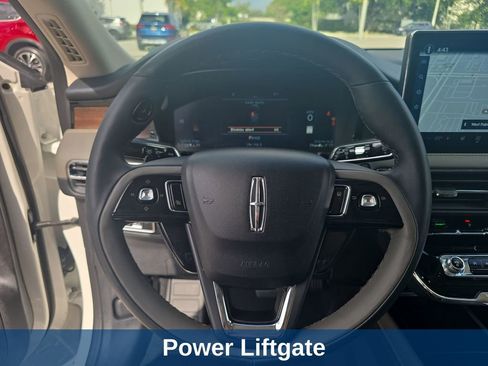 Used 2023 Lincoln Corsair Reserve w/ Equipment Group 201A FWD image 20