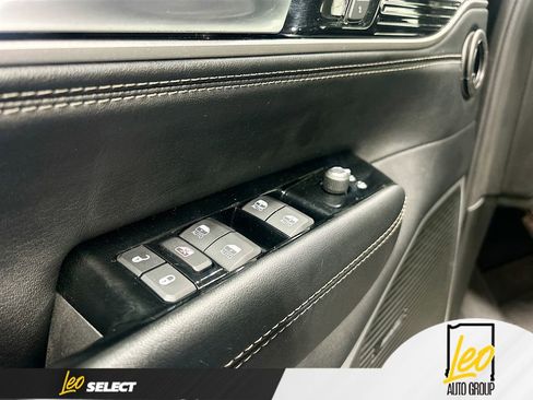 Used 2024 Jeep Wagoneer Series III image 18