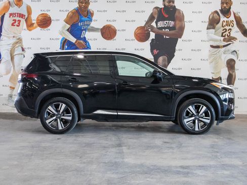 Used 2023 Nissan Rogue SL w/ SL Premium Package image 19