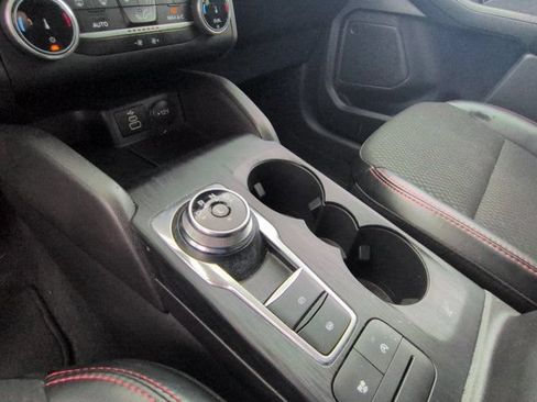 Used 2025 Ford Escape ST-Line AWD/4WD image 19