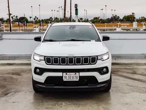 Used 2024 Jeep Compass Latitude AWD/4WD image 13