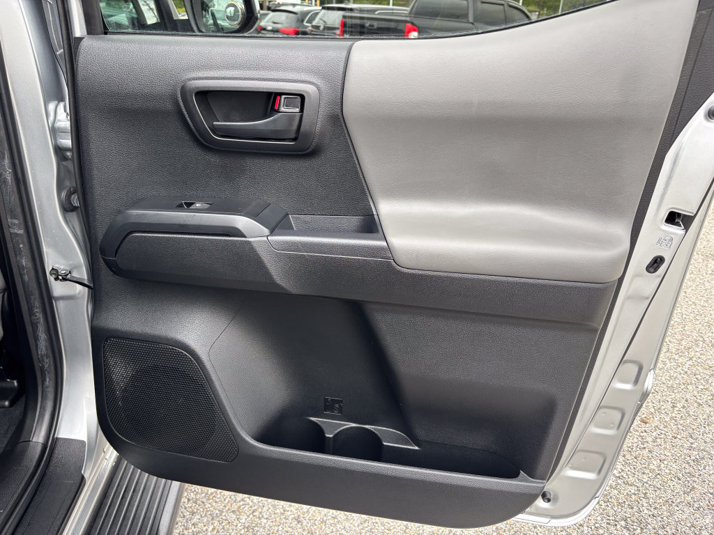 Used 2022 Toyota Tacoma SR w/ SR Convenience Package RWD image 39