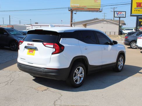 Used 2022 GMC Terrain SLE FWD image 5