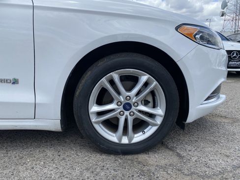 Used 2018 Ford Fusion SE w/ Equipment Group 602A FWD image 32