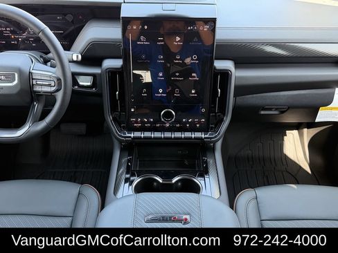 New 2026 GMC Yukon XL AT4 w/ AT4 Premium Package AWD/4WD image 13