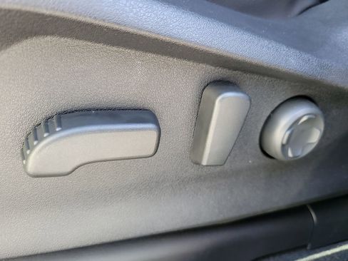 Used 2025 Subaru Ascent Bronze Edition image 17