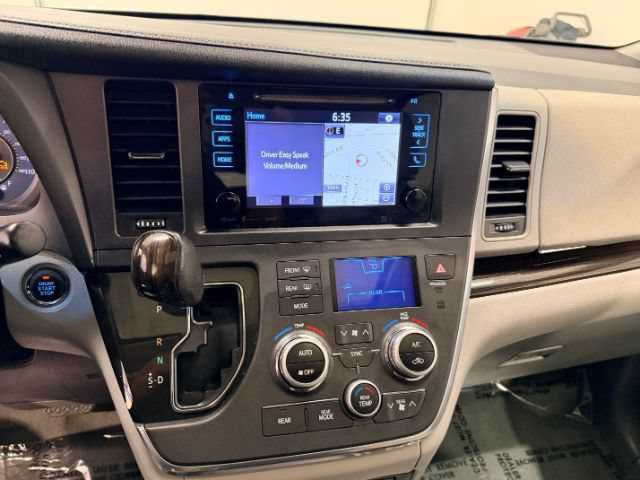 Used 2017 Toyota Sienna XLE w/ XLE Navigation Package FWD image 19