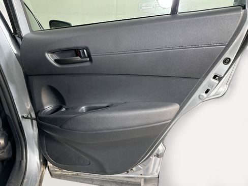 Used 2023 Toyota Corolla Cross LE image 27