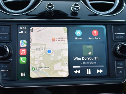 Used 2020 Bentley Bentayga Design Series image 35