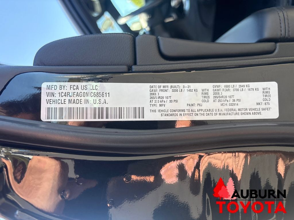 Used 2021 Jeep Grand Cherokee Laredo X AWD/4WD image 27