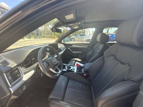 Certified 2025 Audi Q5 2.0T Premium w/ Convenience Plus Package AWD/4WD image 2