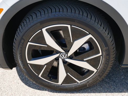 Used 2023 Volkswagen ID.4 Pro S image 15