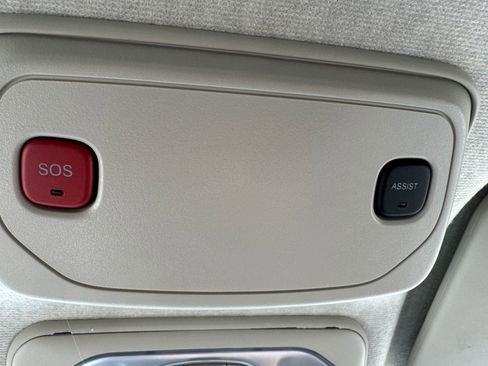 Used 2025 RAM ProMaster 2500 w/ Convenience Group image 27