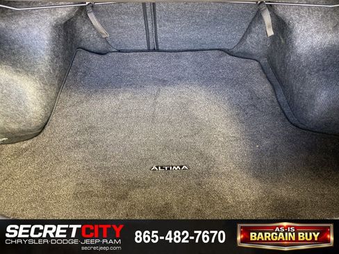 Used 2018 Nissan Altima 2.5 SR w/ SR Midnight Edition image 29