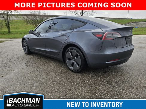 Used 2023 Tesla Model 3 Standard Range image 4