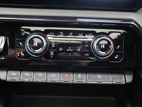 Used 2025 GMC Sierra 1500 AT4 w/ AT4 Premium Package image 33