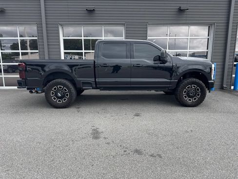 Used 2024 Ford F350 Platinum AWD/4WD image 4