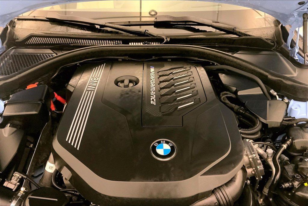 Used 2025 BMW M240i xDrive Coupe AWD/4WD image 9