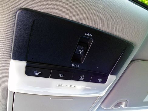 Used 2020 Nissan Altima 2.5 SR w/ Premium Package FWD image 29
