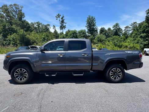 Used 2021 Toyota Tacoma TRD Sport w/ TRD Premium Sport Package AWD/4WD image 8