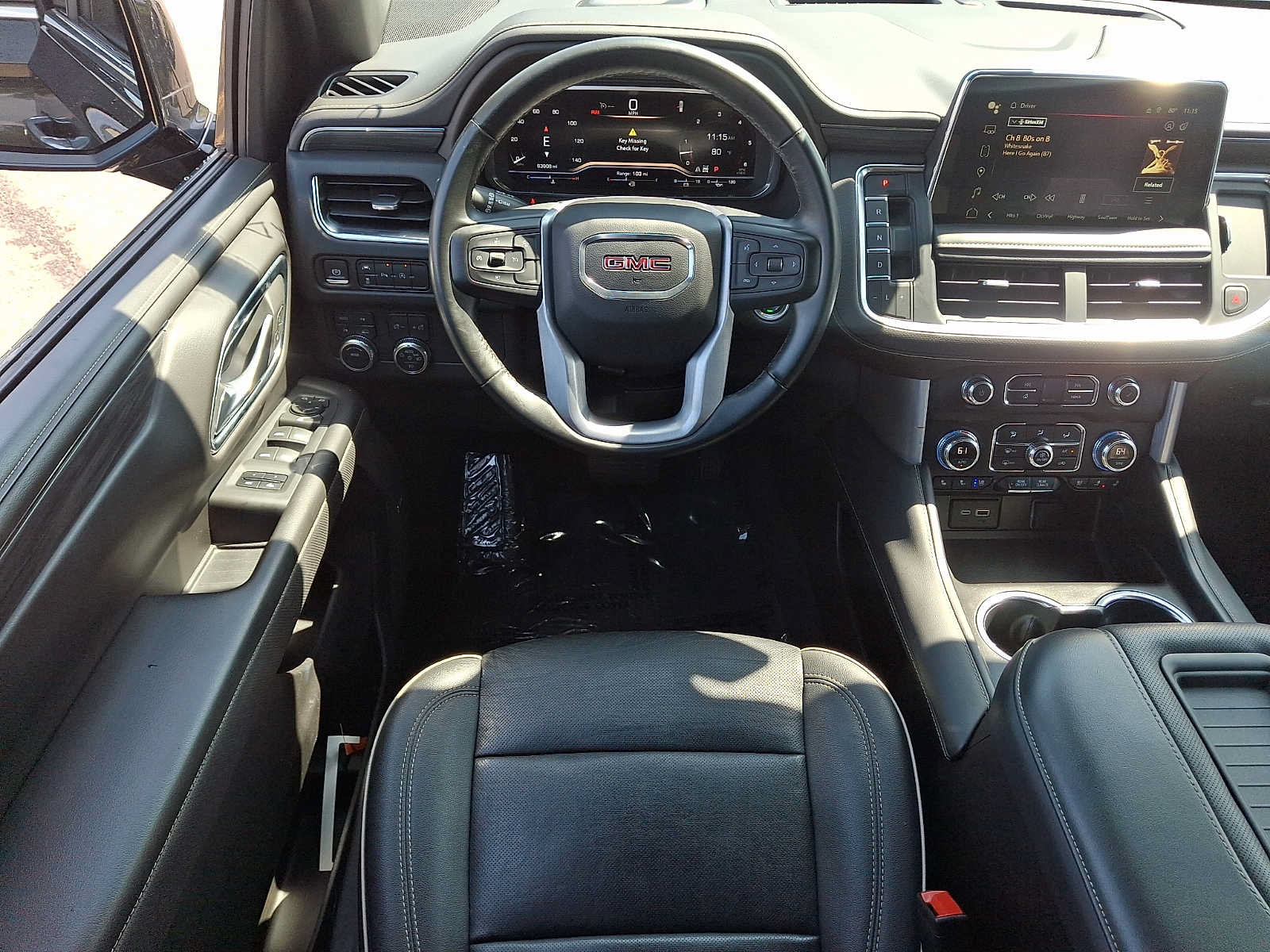 Used 2023 GMC Yukon SLT AWD/4WD image 12