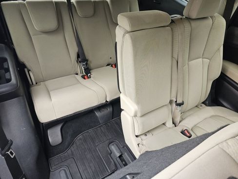 Used 2019 Subaru Ascent Premium AWD/4WD image 5