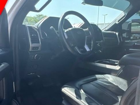 Used 2022 Ford F250 Platinum w/ FX4 Off-Road Package AWD/4WD image 9