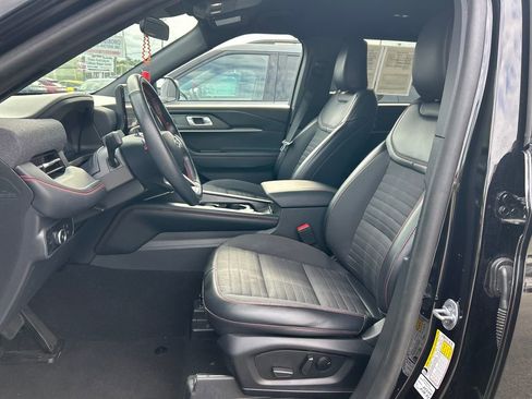 Used 2025 Ford Explorer ST-Line w/ ST-Line Street Pack AWD/4WD image 11