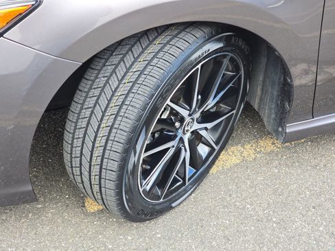 Used 2024 Toyota Camry SE image 38