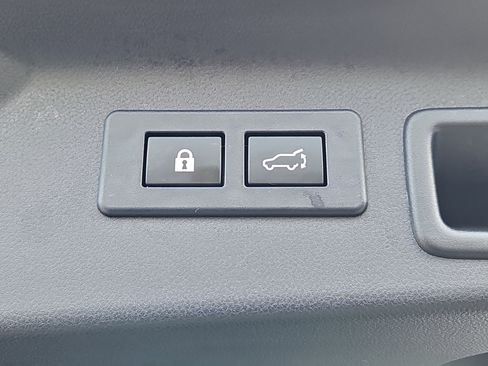 Certified 2025 Subaru Forester Premium image 12