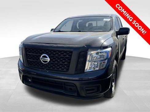 Used 2017 Nissan Titan S image 1