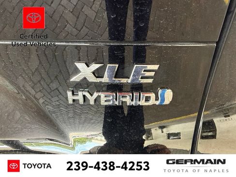 Used 2022 Toyota Venza XLE AWD/4WD image 5
