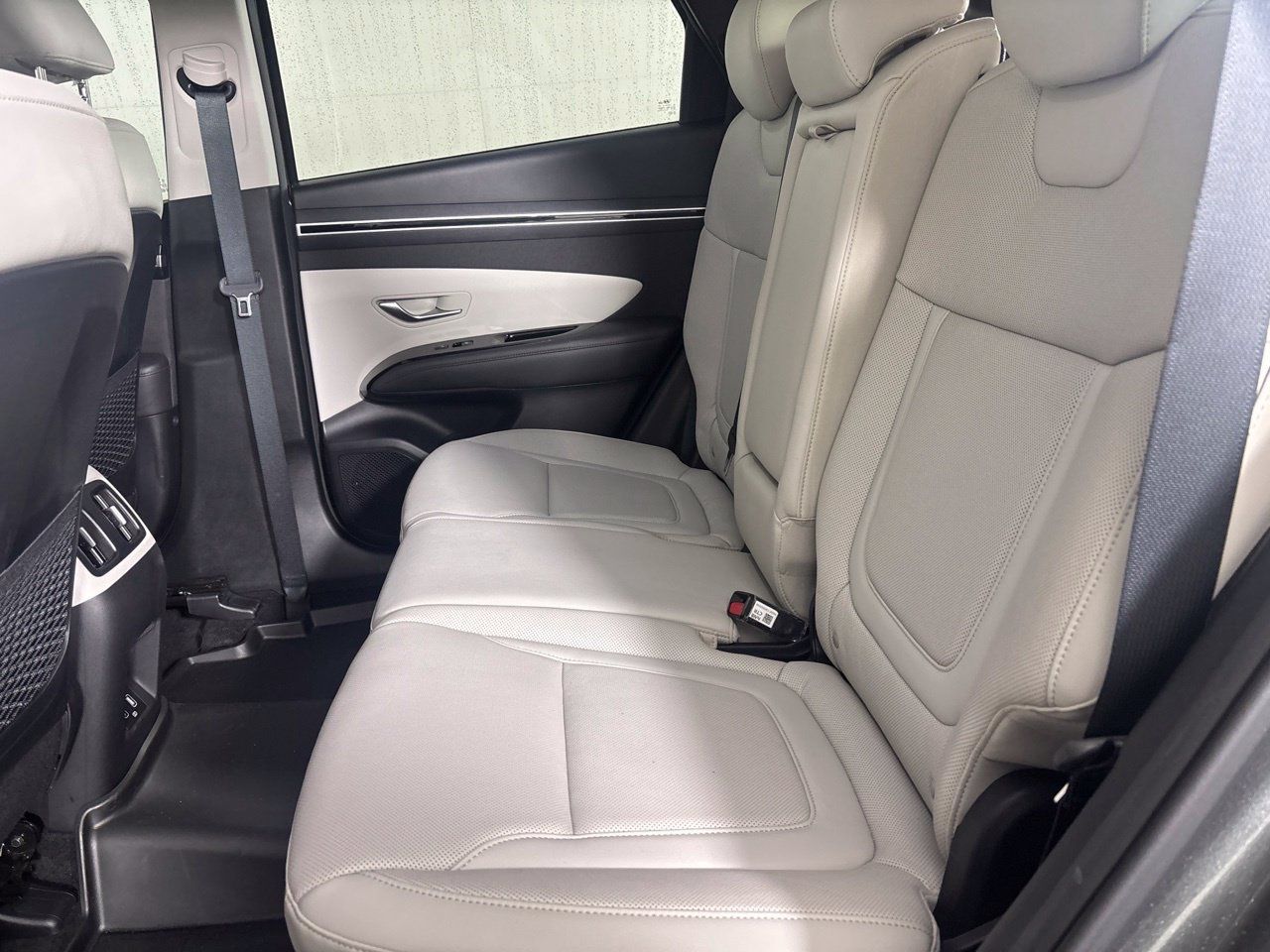 Used 2023 Hyundai Tucson Limited w/ Winter Package FWD image 26