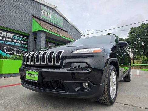 Used 2015 Jeep Cherokee Latitude FWD image 2
