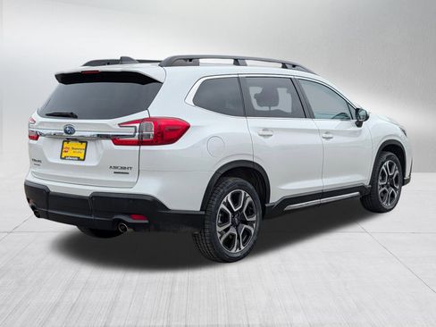 Used 2023 Subaru Ascent Limited image 7