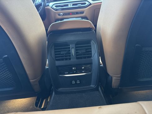 Used 2023 BMW i4 eDrive40 image 25