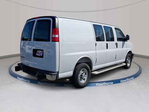 Used 2025 Chevrolet Express 2500 w/ Driver Convenience Package RWD image 7