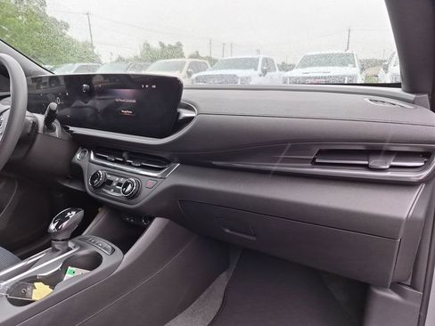 New 2026 Buick Envista Sport Touring FWD image 36