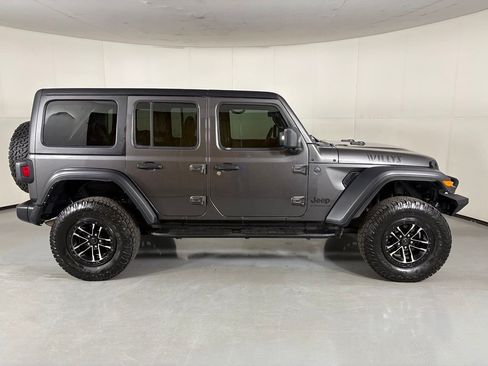 Used 2024 Jeep Wrangler Unlimited Sport AWD/4WD image 9