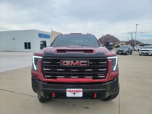 Used 2025 GMC Sierra 2500 AT4X AWD/4WD image 2
