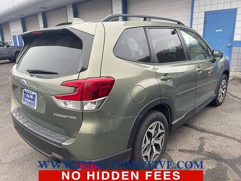 Used 2020 Subaru Forester Premium image 3