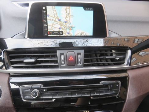 Used 2018 BMW X1 xDrive28i image 17