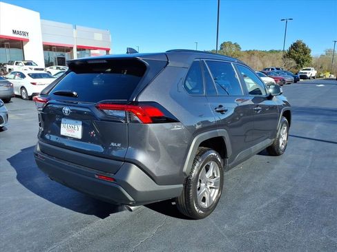Used 2023 Toyota RAV4 XLE w/ Convenience Package image 3
