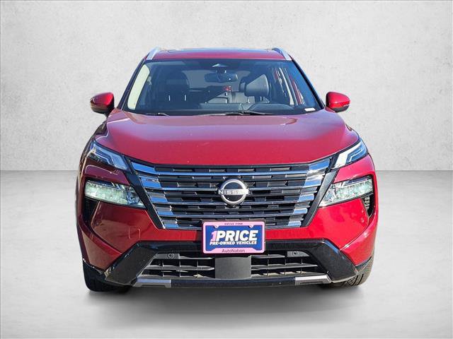 Used 2024 Nissan Rogue Platinum FWD image 2