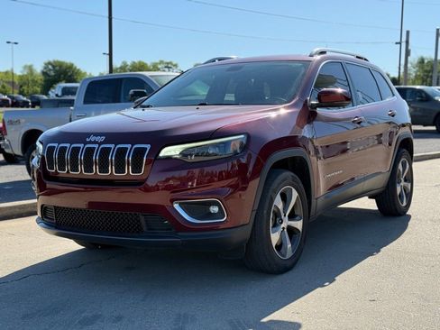 Used 2019 Jeep Cherokee Limited AWD/4WD image 2